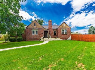 6616 Heege Rd, Saint Louis, MO 63123