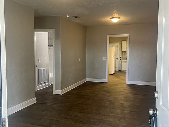2nd image of 3540 Elkton St #B