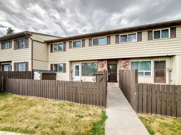 175 Manora Pl E #33, Calgary, AB T2A 5P7