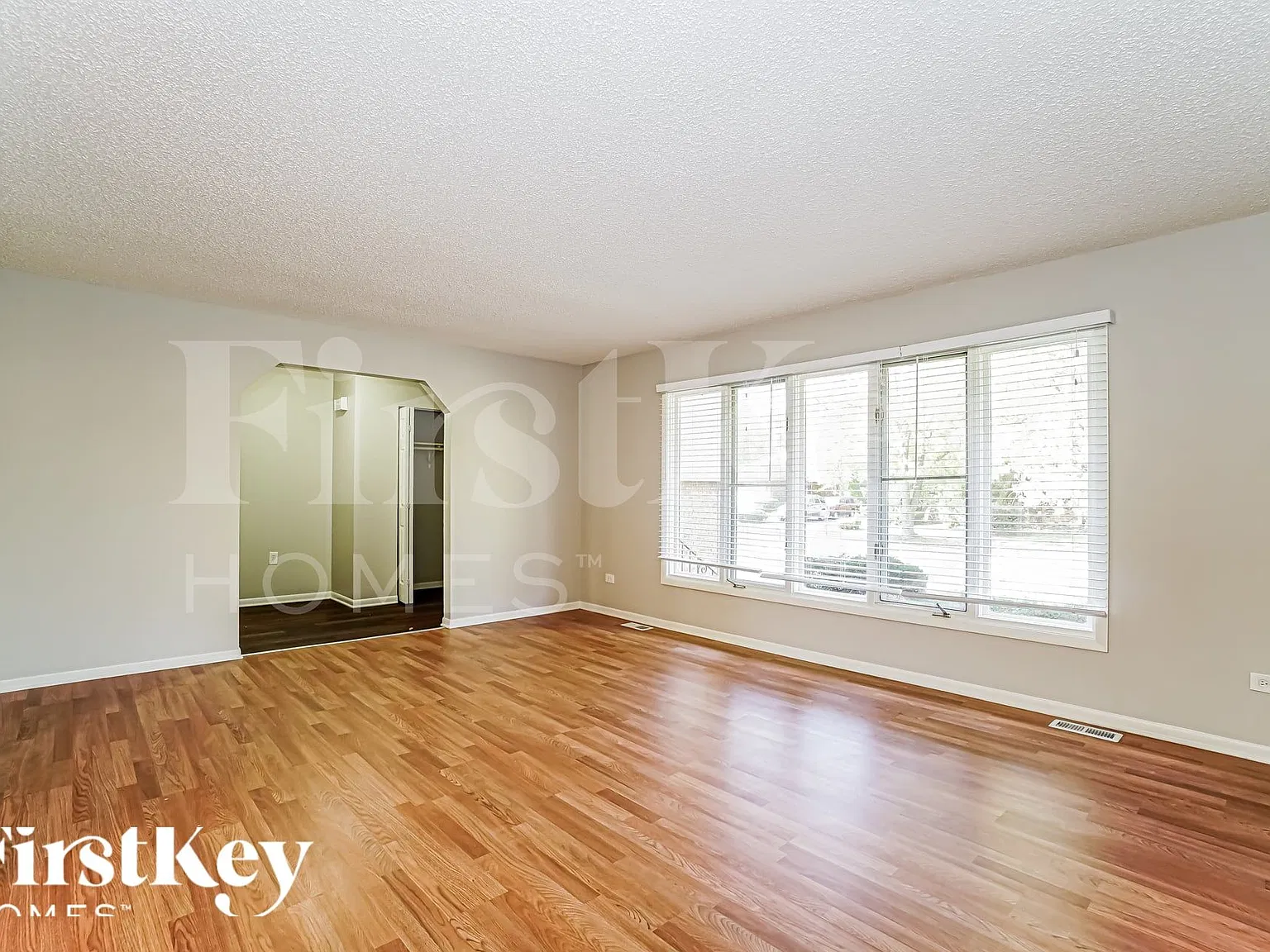 4 bed, 2.5 bath, 2364 sqft, $2,970 — Photo 3