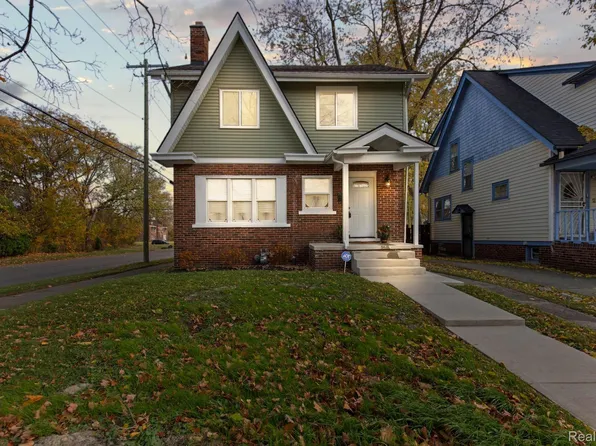 294 Chalmers St, Detroit, MI 48215