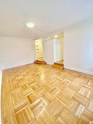 3rd image of 235 E 46th St APT 5D