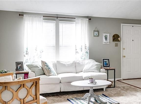 5th image of 7613 Derryclare Dr
