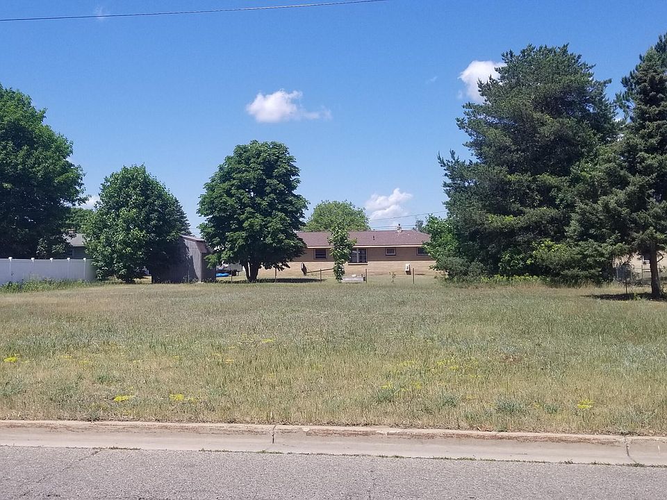 2nd image of 616 W Petoskey St Lot 13