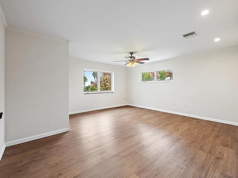 6205 S Indian River Dr — Photo 18
