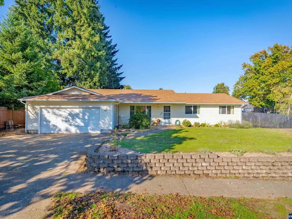 2041 Elmwood Dr S, Salem, OR 97306