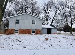 3016 Morningside Dr, Bloomington, IL 61704