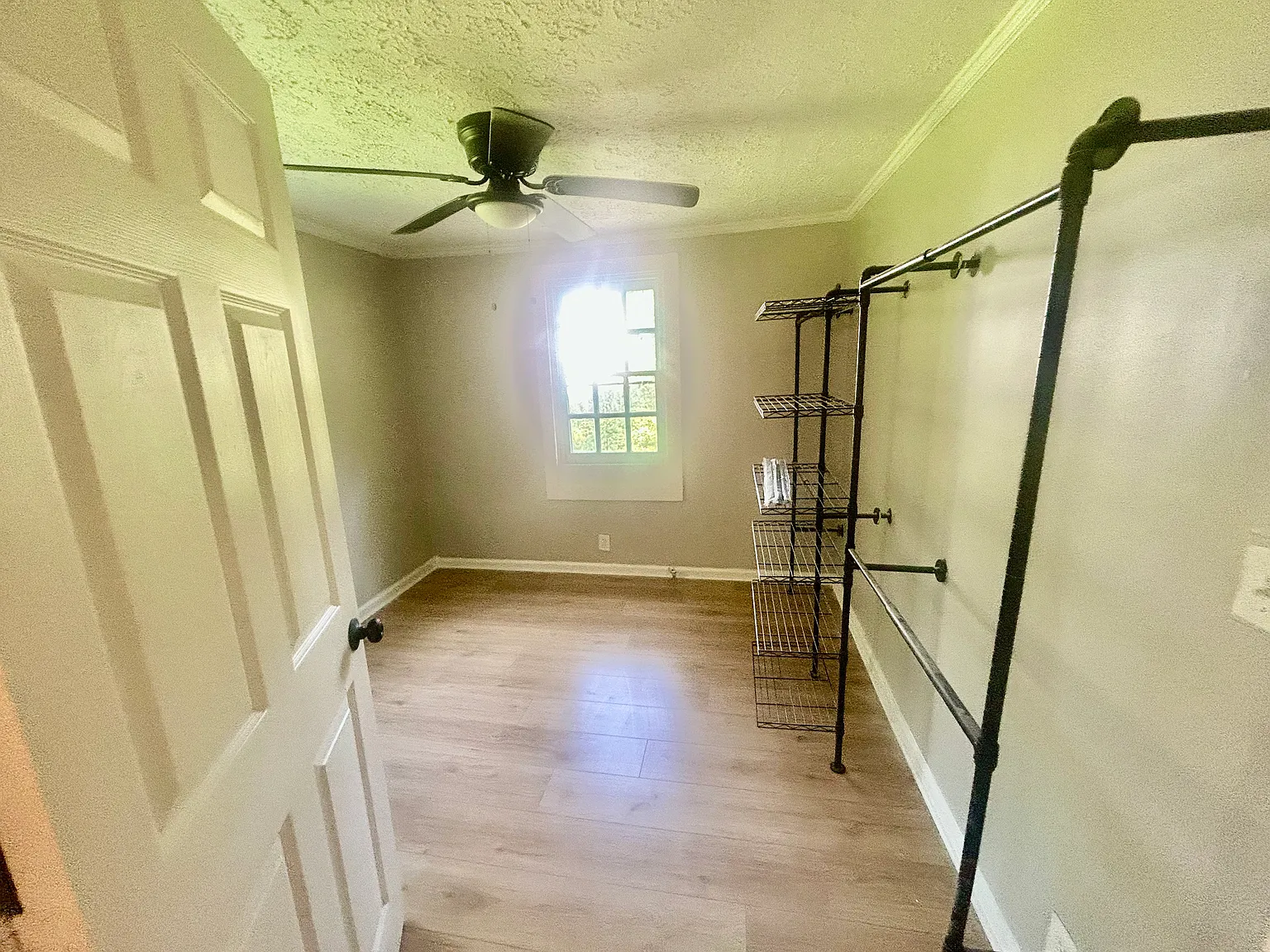 3 bed, 1100 sqft, $1,750 — Photo 3