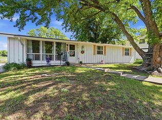 403 Arthur St, Clay Center, KS 67432