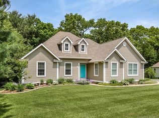 151 Bella Vista Ln, Manchester, CT 06040
