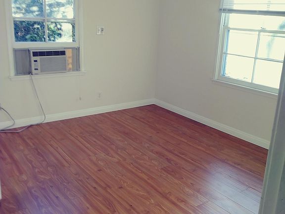 4th image of 1434 S Sherbourne Dr #1/2