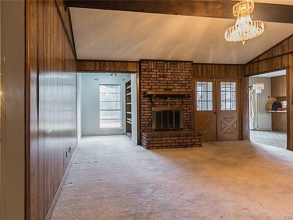 5th image of 1033 Woodshire Cir
