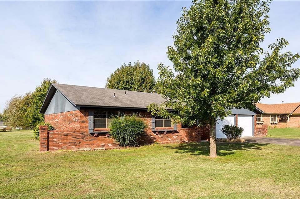 1st image of 203 Meadowbrook Ave