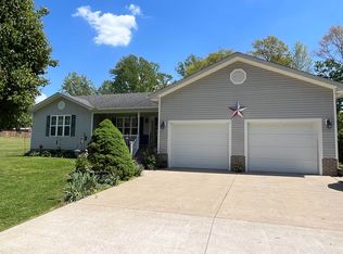 56 Beechwood Dr, Ona, WV 25545