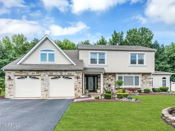 28 Devon Drive, Manalapan, NJ 07726