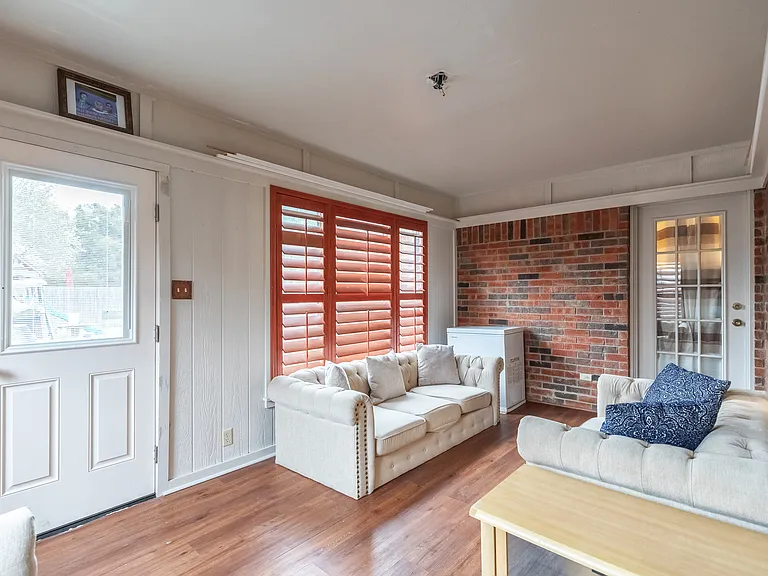 857 Chaucer Dr — Photo 26