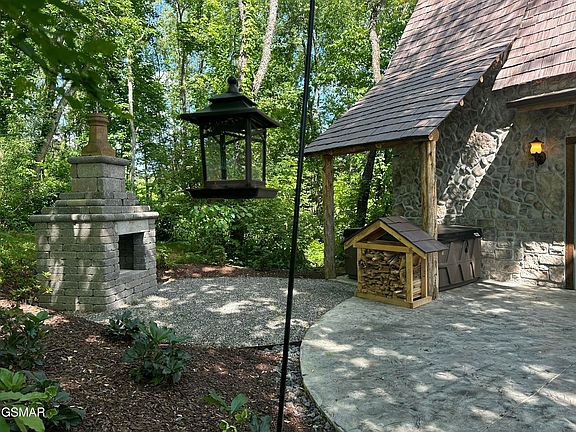 3rd image of 970 Douglas Dam Rd #27