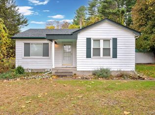 5036 Lakeshore Rd, Lexington, MI 48450
