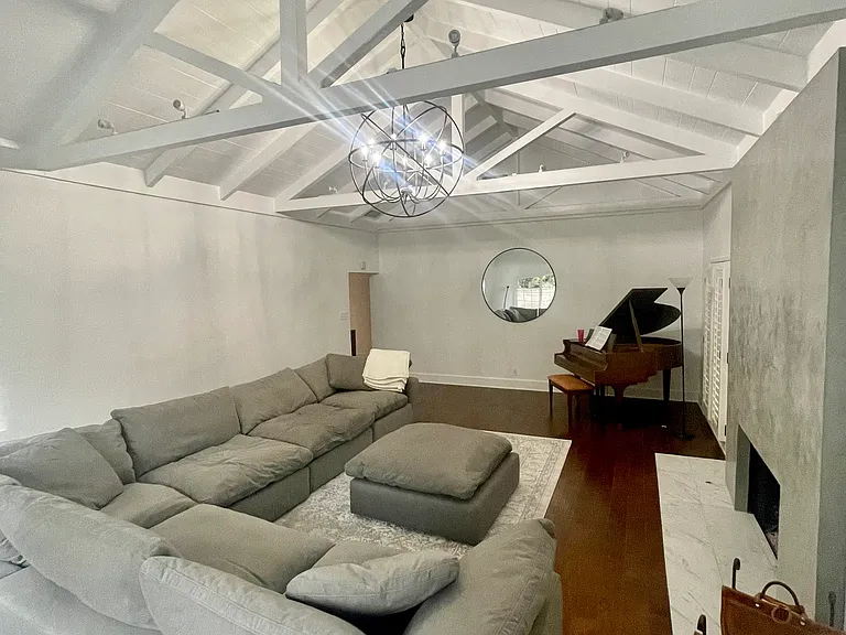 16633 Oak View Dr — Photo 13