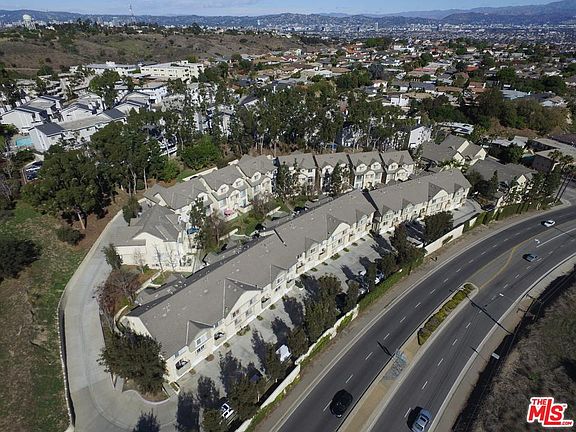 5th image of 4600 Don Lorenzo Dr APT 2