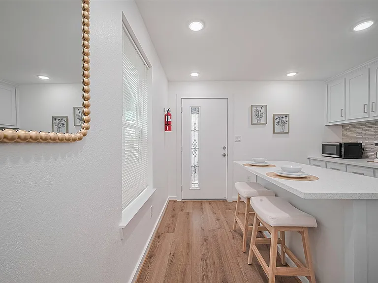 6725 Avenue K — Photo 15