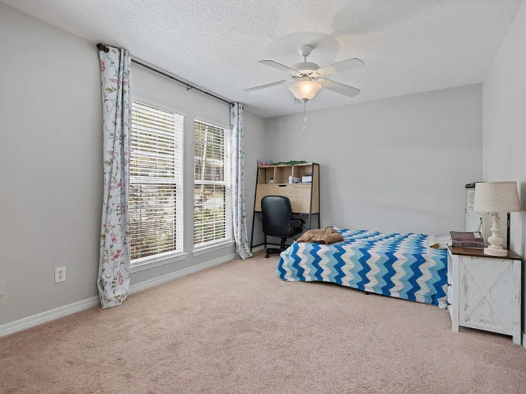 Tomrick Cir — Photo 15