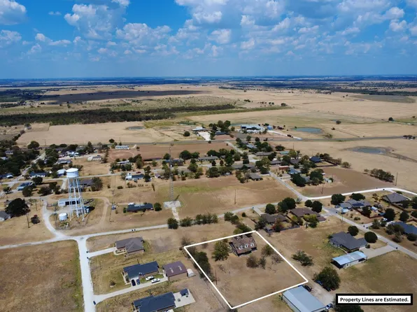 510 Tower St, Frost, TX 76641