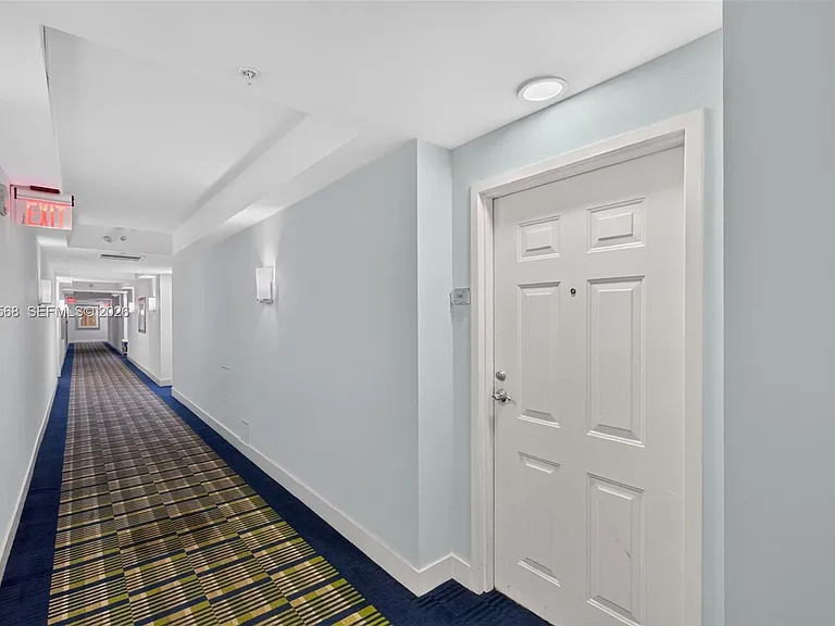 2000 N Bayshore Dr #306 — Photo 41