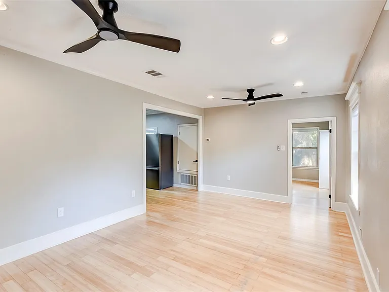 74 Julius St — Photo 6