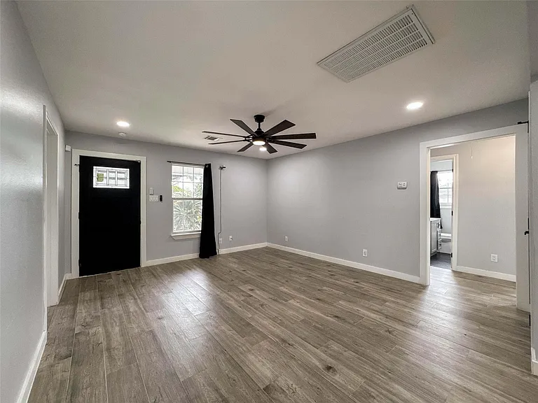 730 Dunkley Dr — Photo 11