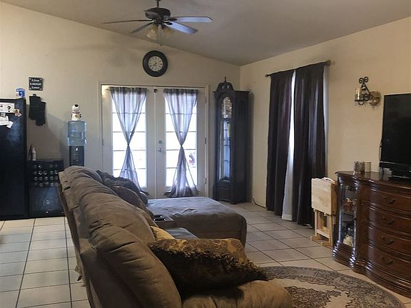 3rd image of 614 N Marshall Loop Ct