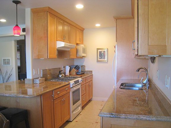 2nd image of 6980 Whittier Dr #B