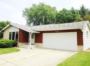4620 Imperial Dr, Brookfield, WI 53045