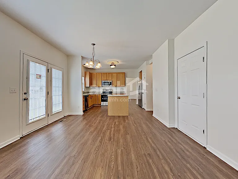 3213 Peyton Ct — Photo 5