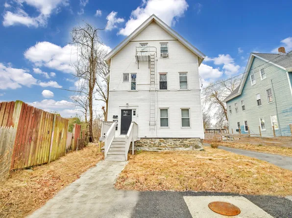 35 Newcomb Pl Floor 2, Taunton, MA 02780