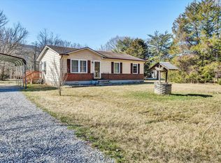 3302 Catawba Valley Dr, Salem, VA 24153