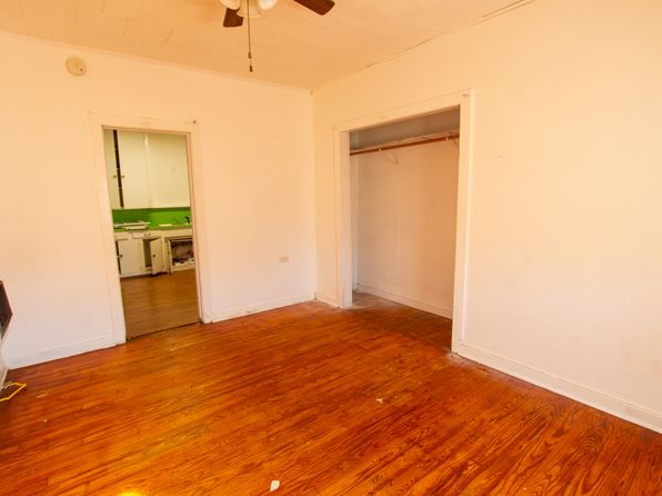 108 N Gordon Dr, Crockett, TX