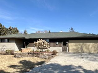 5001 Lincoln Ave, Two Rivers, WI 54241