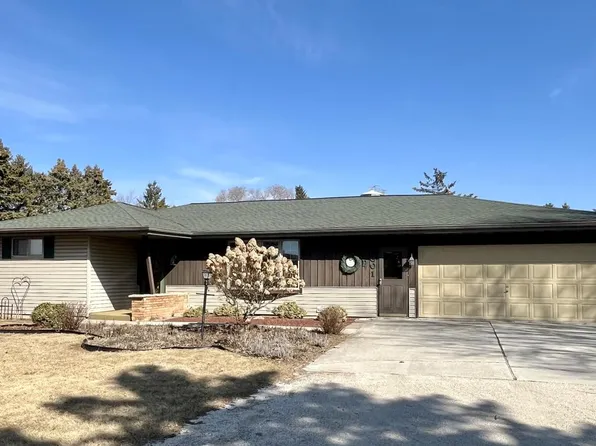 5001 Lincoln AVENUE, Two Rivers, WI 54241