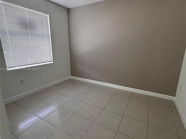 15538 SW 276th St — Photo 3