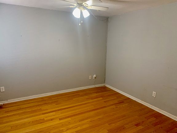 3rd image of 627 Delaney Ave APT 16