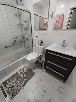 Sold by GMLV CompaniesINC | media 9