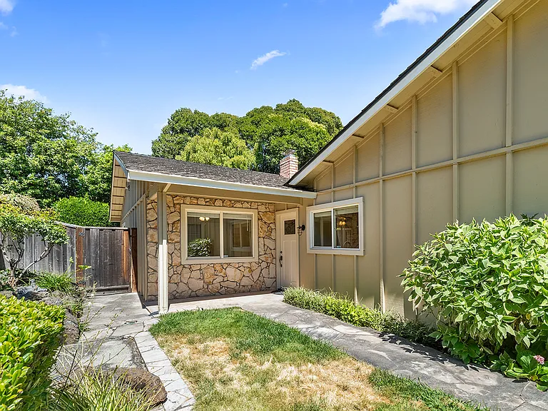 635 Abrigo Ct — Photo 20