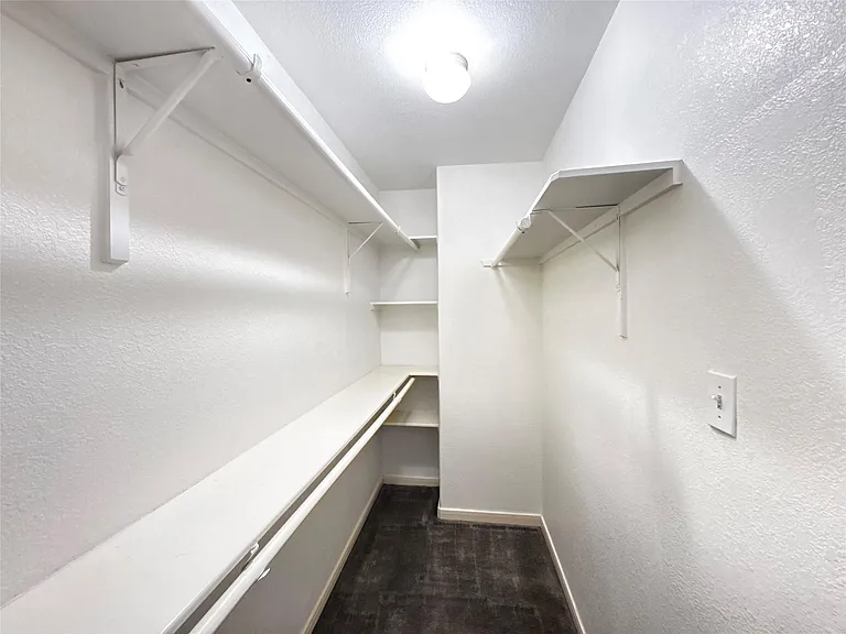 2110 Turner Dr — Photo 12