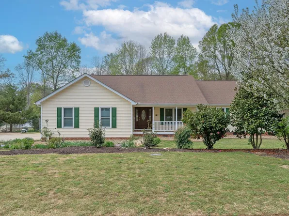 512 Wemberly Ln, Simpsonville, SC 29681