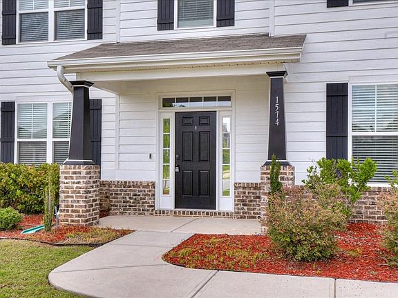 4th image of 1574 Driftwood Ln
