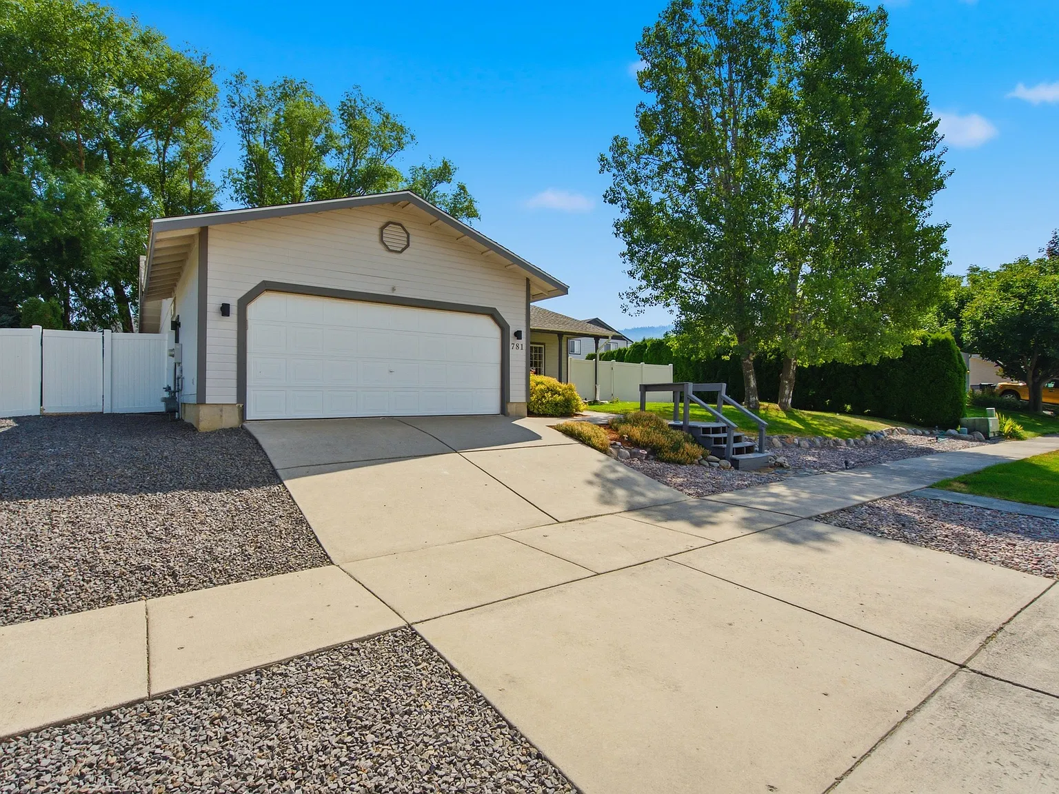 781 S Pleasant View Rd — Photo 3