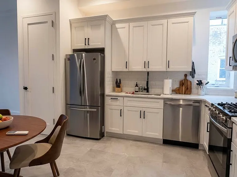 1736 E 4th St #2C — Photo 6