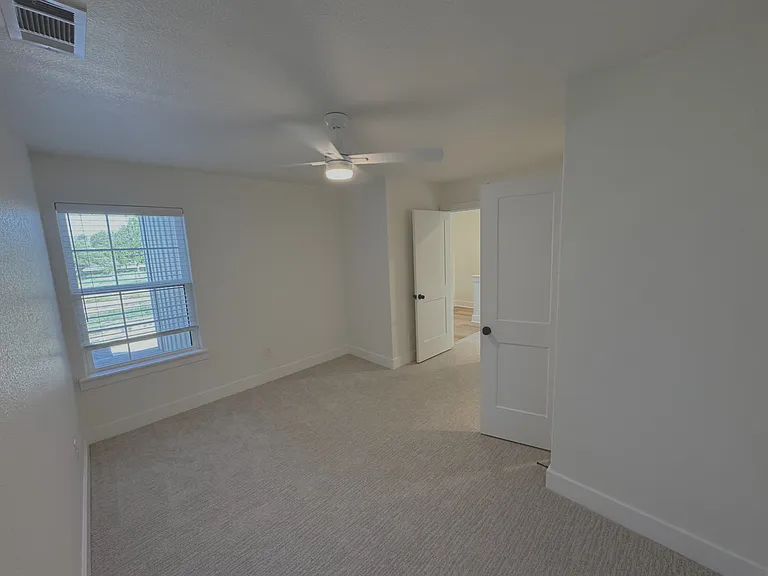 5811 S 31st St #102 — Photo 15