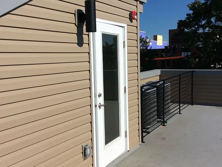 1615 Ogden St — Photo 4